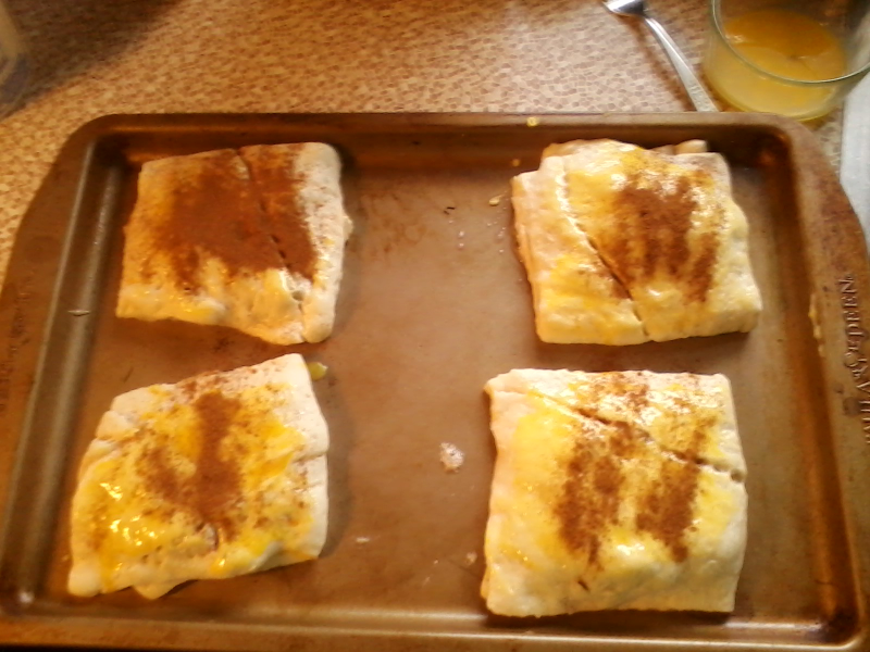 Illustration for article titled Cooking with the Man-bear: Banana Turnovers